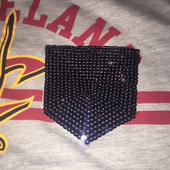 Women’s NWOT NBA Cleveland Cavaliers t-shirt - Picture 3 of 8